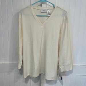 Liz Claiborne, Liz sport, long sleeve cream V-neck top size XL